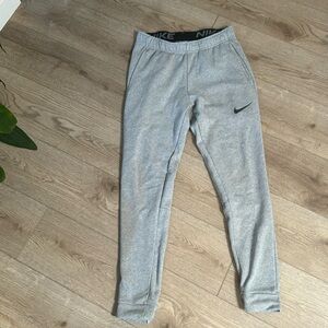 Men’s small Nike gray sweatpants